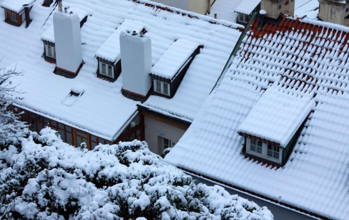 The Complete Winter Roof Maintenance Guide
